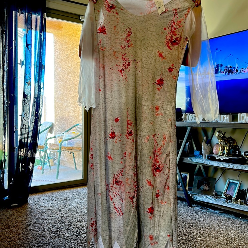 Bloody bride costume